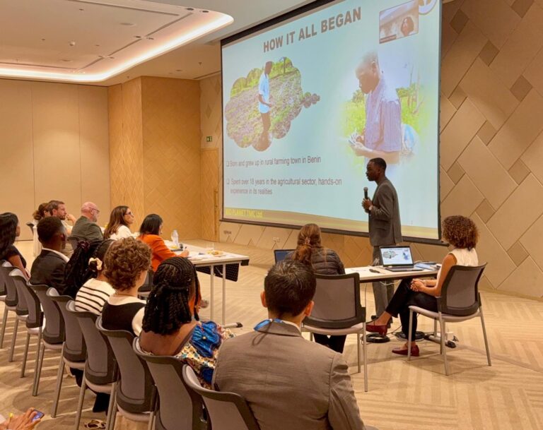 BIO PLANET TMC Sarl présente son projet à l’Accelerating Impact Challenge 2025 lors de l’Enactus World Cup à Bangkok